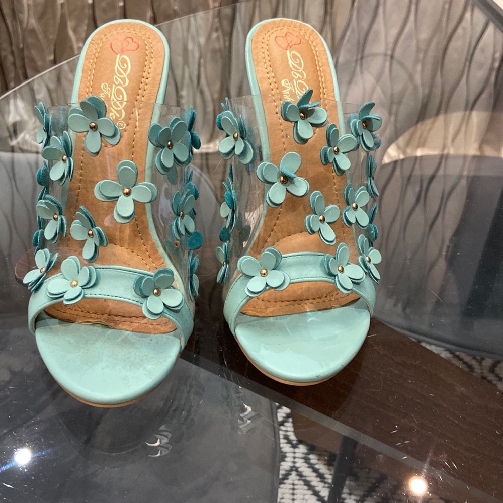 DbDK fashion women’s shoes in size 8.5